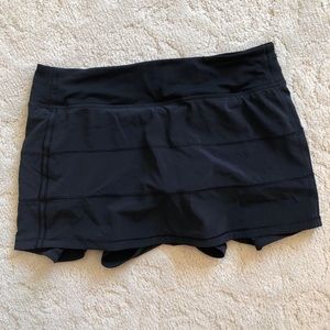 Lululemon “Pace Rival” skirt